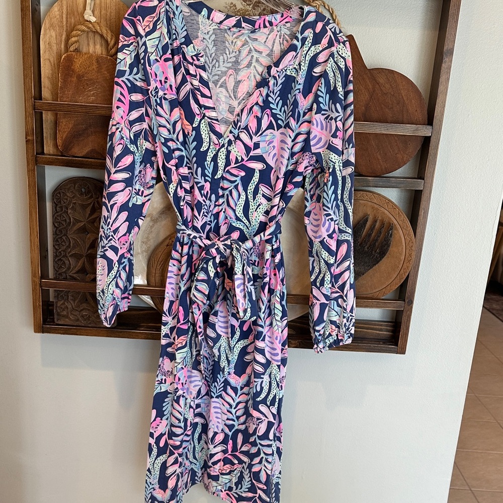 Lilly Pulitzer Kierna Midi Dress in “Oyster Bay Navy You’ve Been Spotted” - Picture 3 of 6